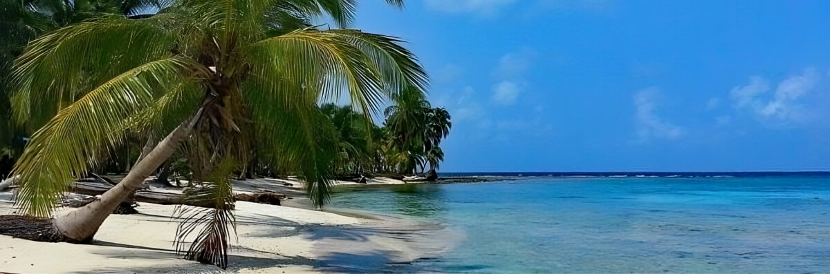 Playa Maye, Colón, Panamá - Vive una experiencia única con Dátilera Tours